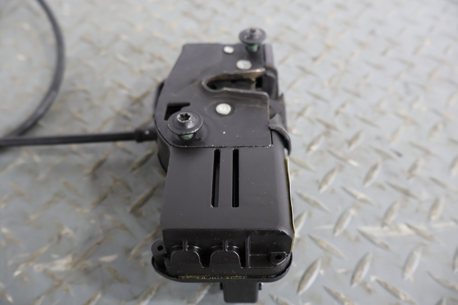 2007 Cadillac XLR- Right Front Door Latch