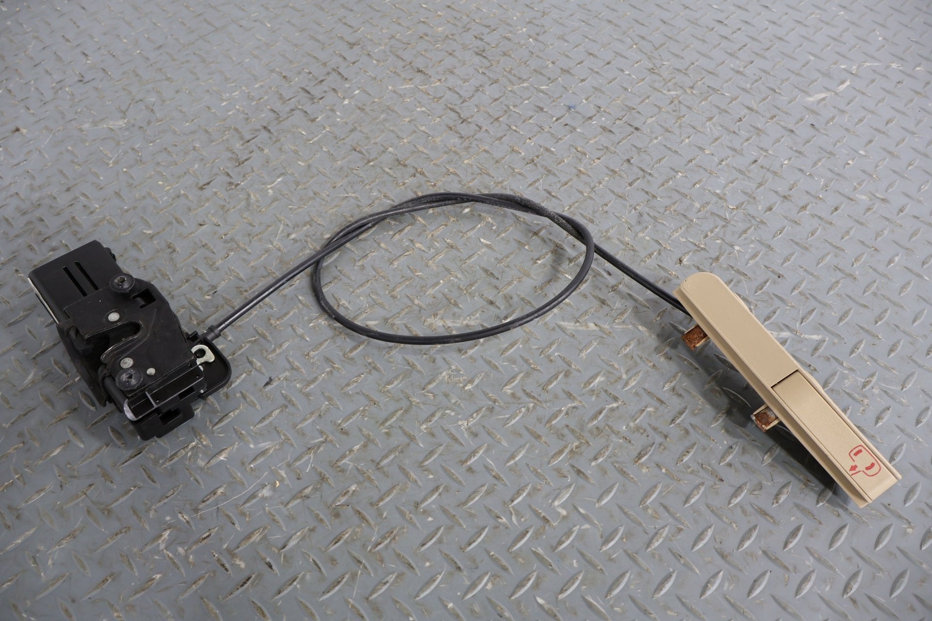 2007 Cadillac XLR- Right Front Door Latch