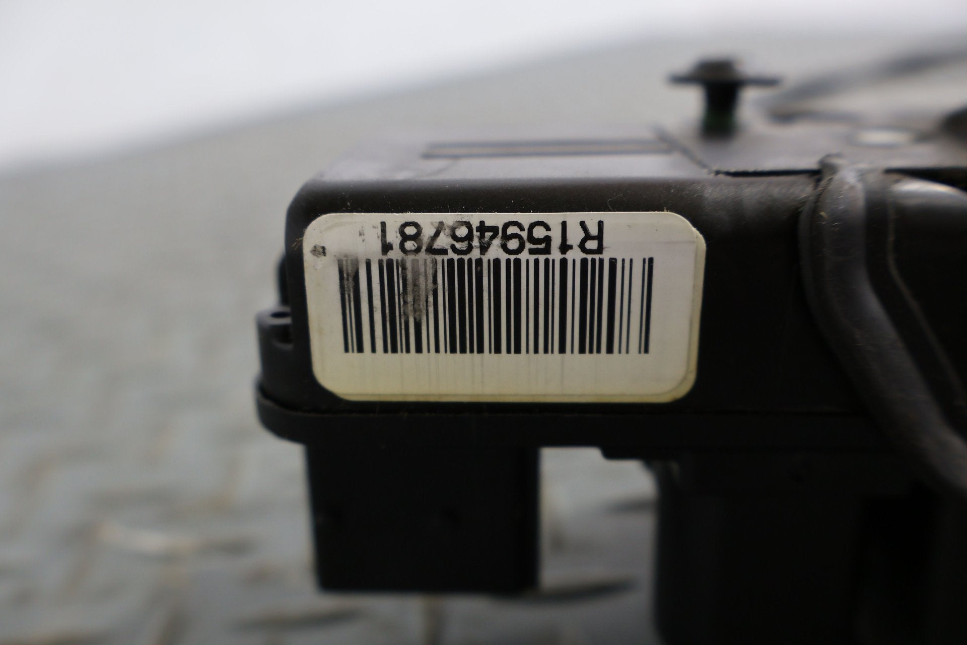 2007 Cadillac XLR- Right Front Door Latch
