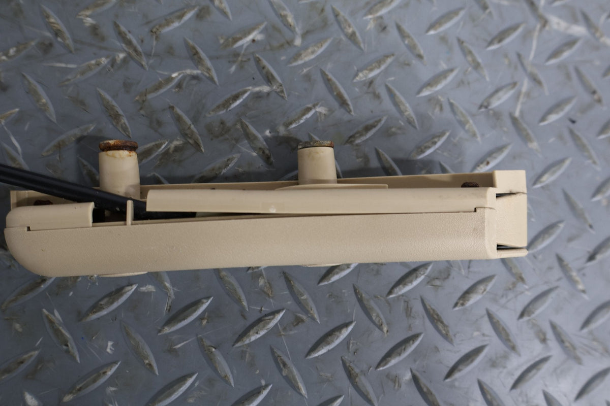 2007 Cadillac XLR- Right Front Door Latch