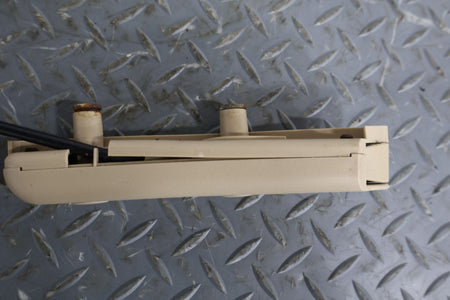 2007 Cadillac XLR- Right Front Door Latch