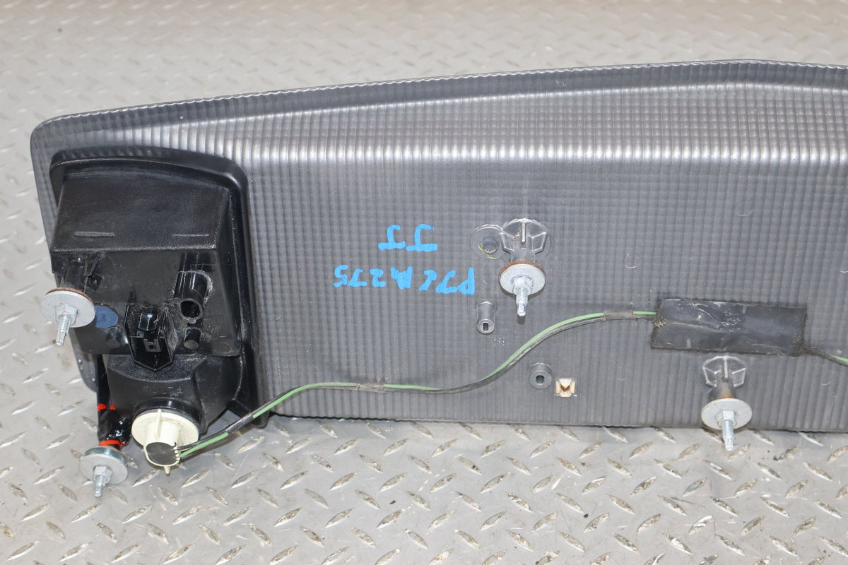2007 Cadillac XLR- Tail Finish Panel
