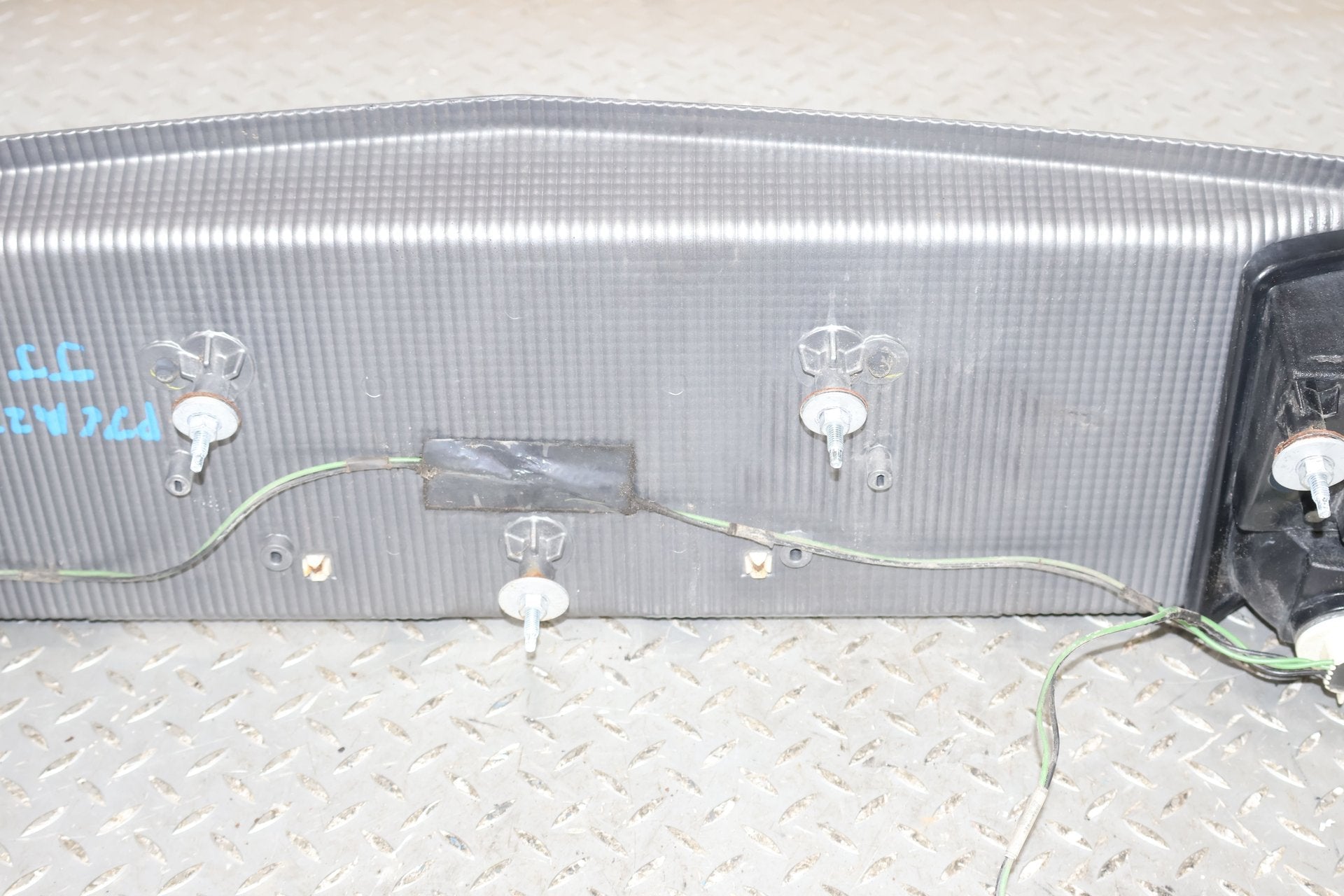 2007 Cadillac XLR- Tail Finish Panel