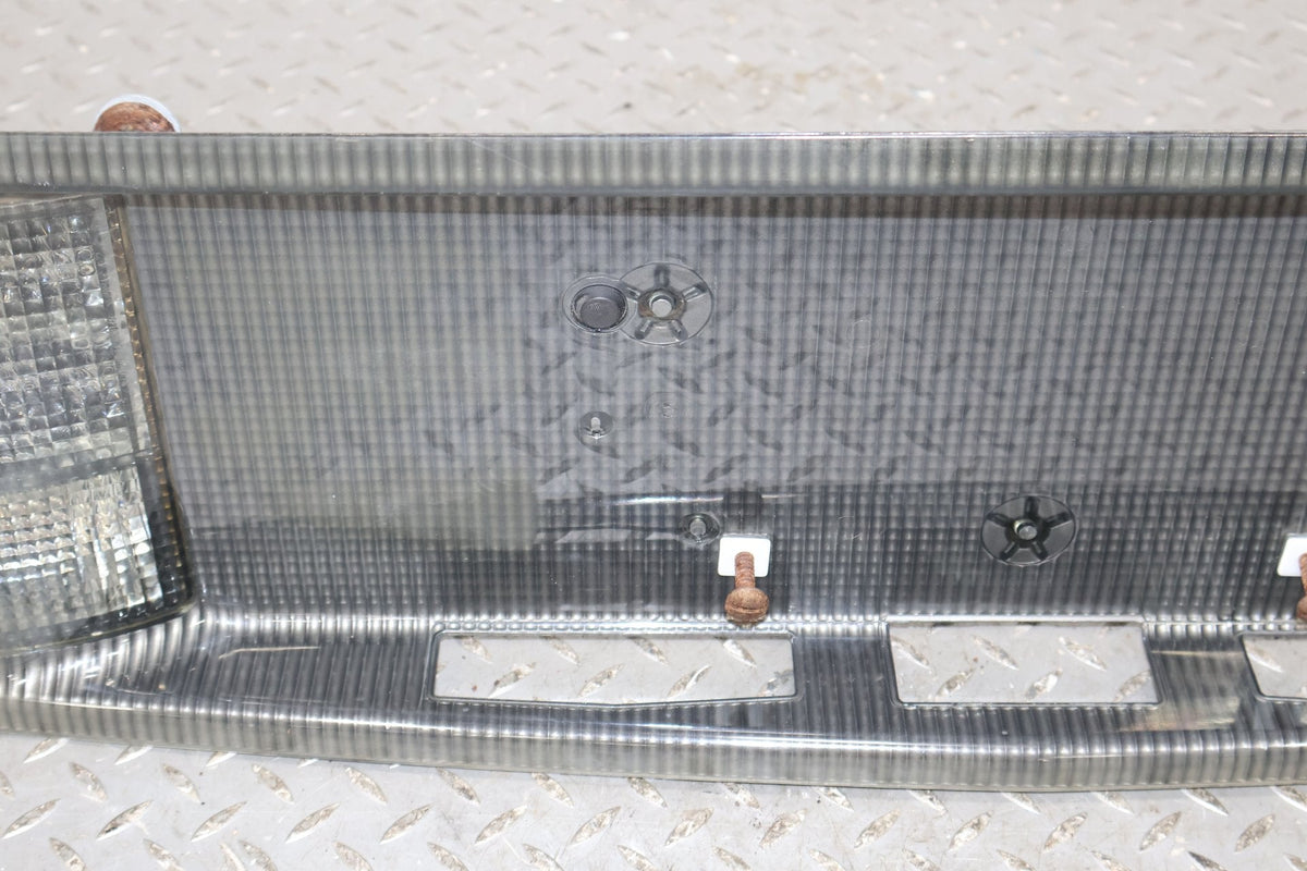 2007 Cadillac XLR- Tail Finish Panel