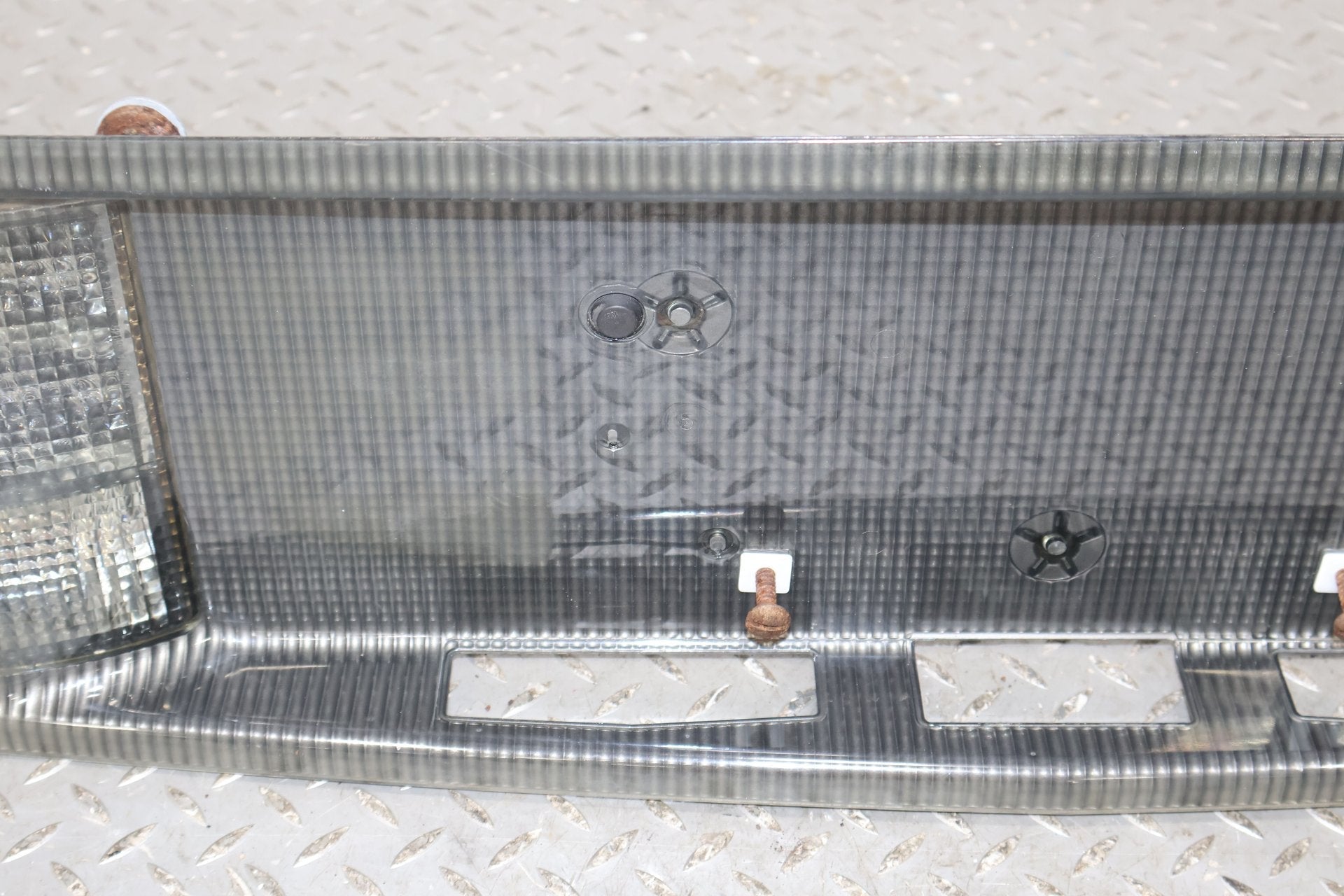 2007 Cadillac XLR- Tail Finish Panel