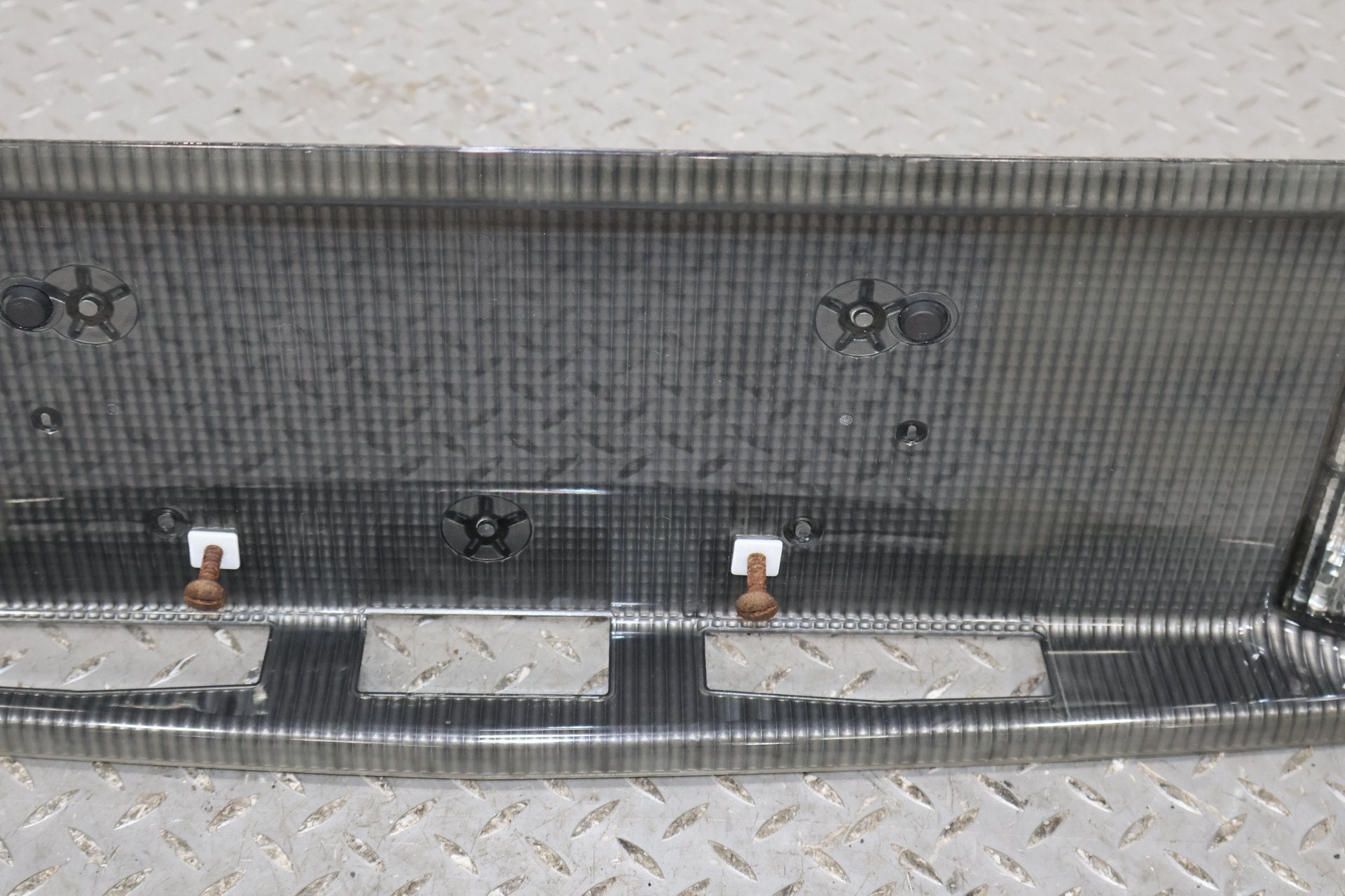 2007 Cadillac XLR- Tail Finish Panel