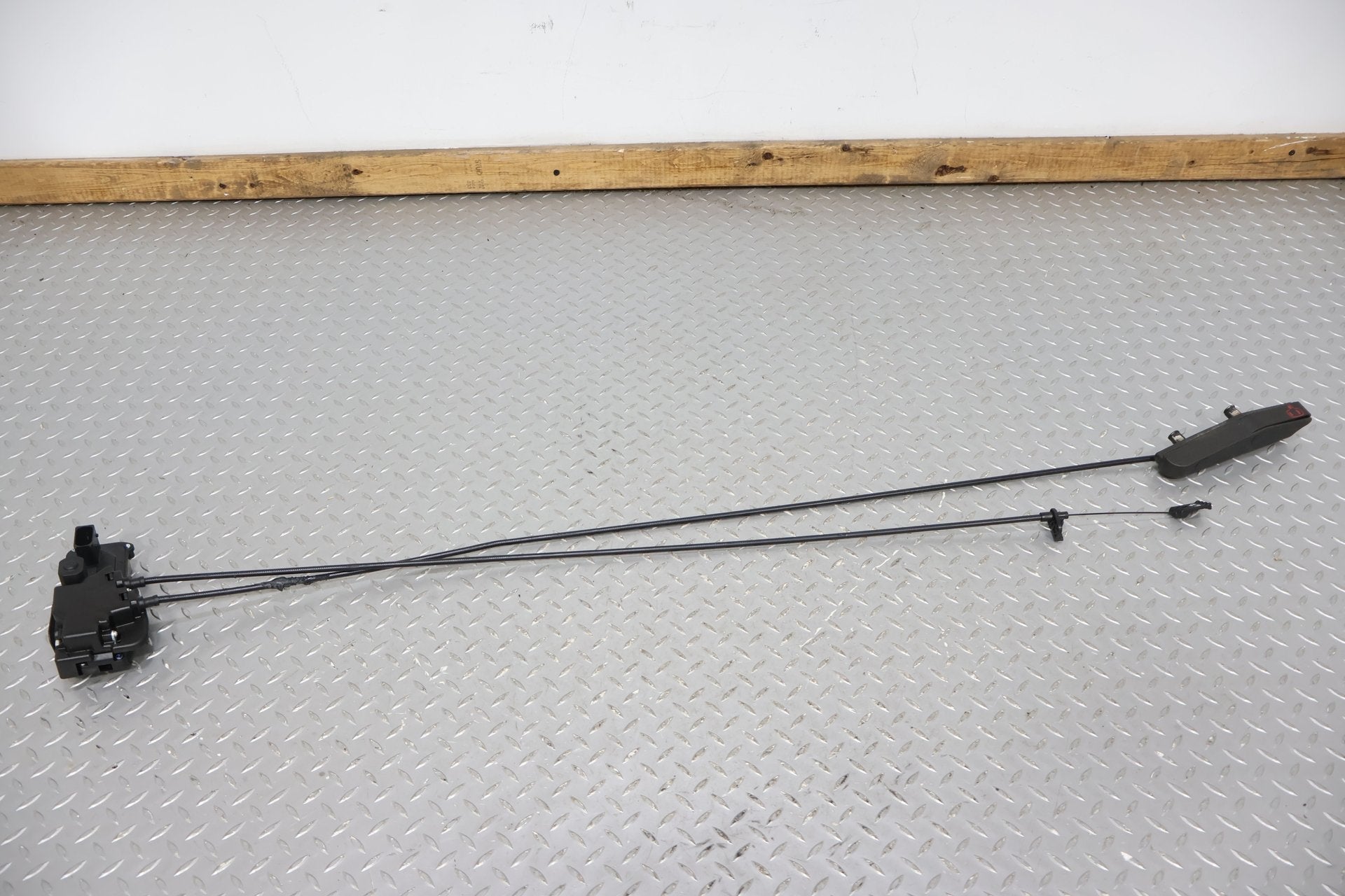 2007 Chevrolet Corvette- Left Front Door Latch