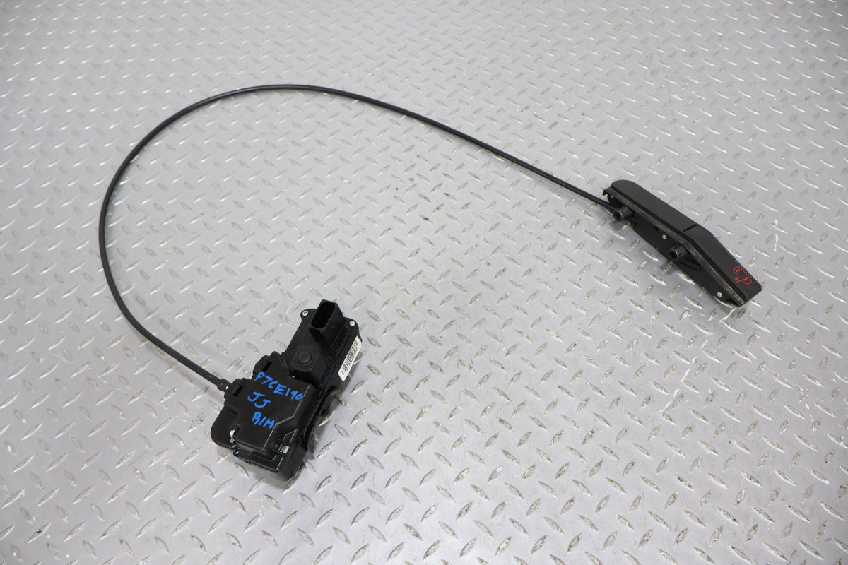 2007 Chevrolet Corvette- Right Front Door Latch