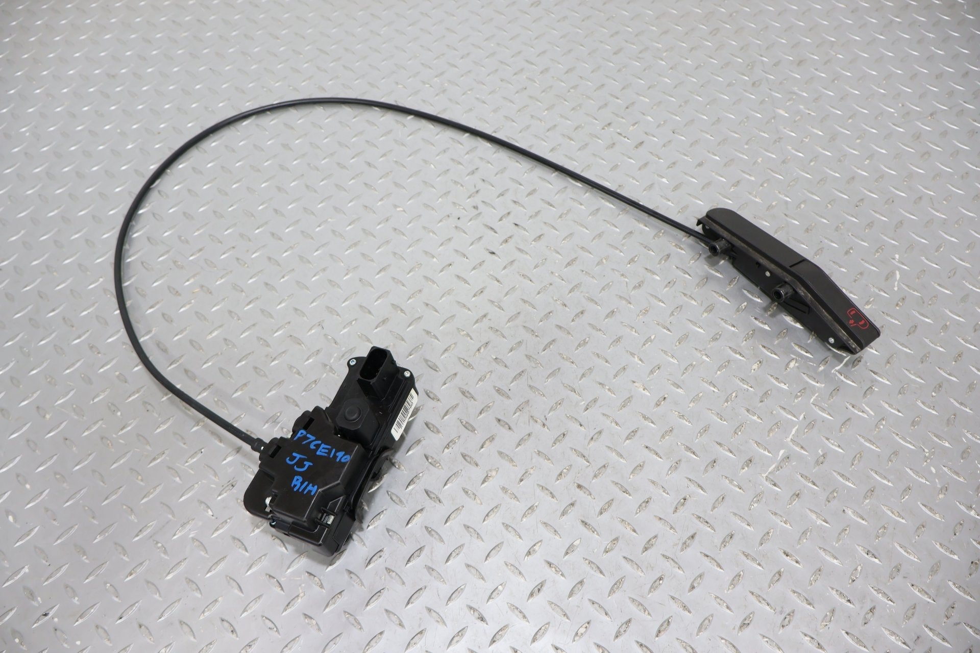 2007 Chevrolet Corvette- Right Front Door Latch