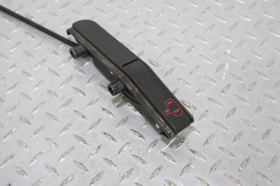 2007 Chevrolet Corvette- Right Front Door Latch