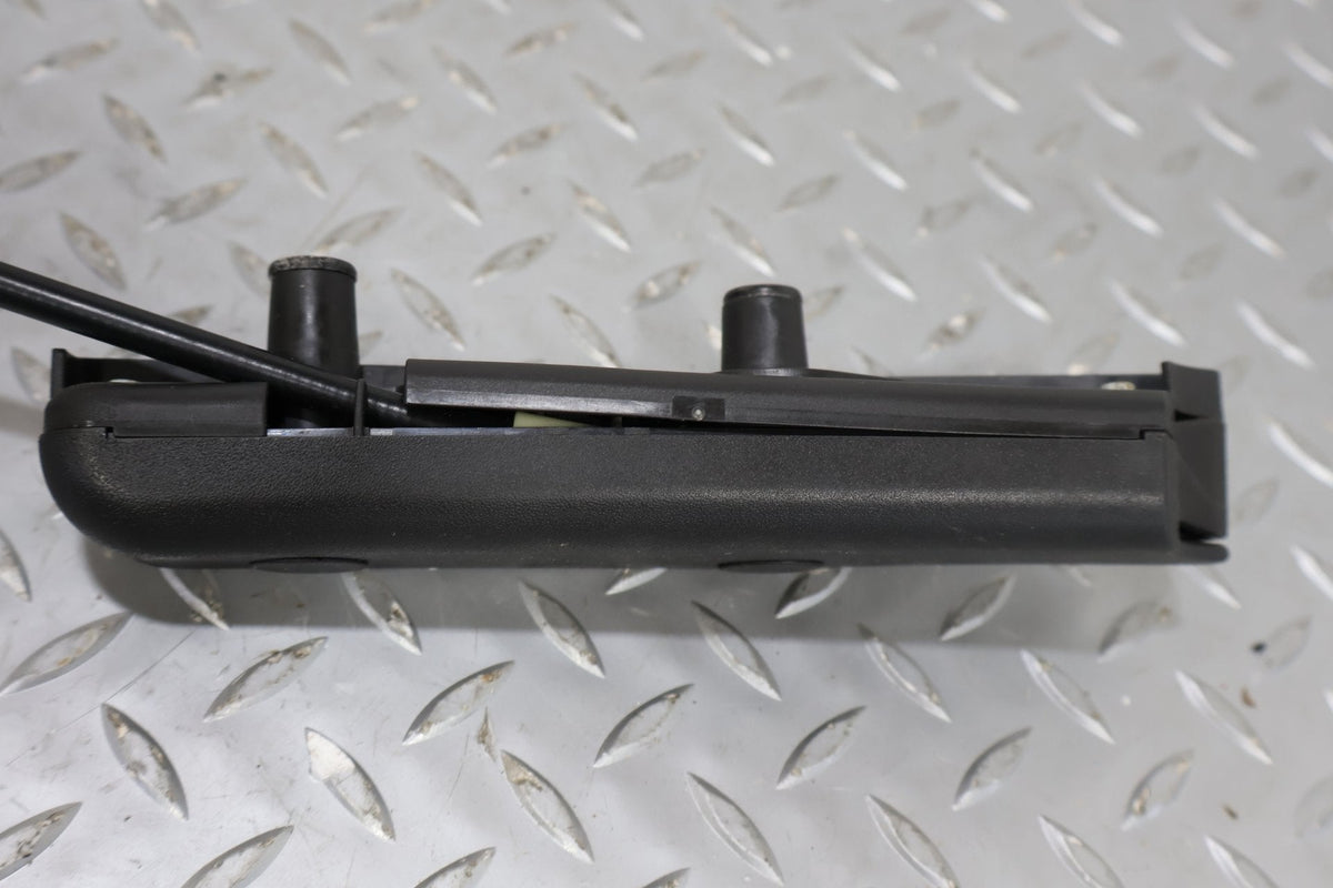 2007 Chevrolet Corvette- Right Front Door Latch