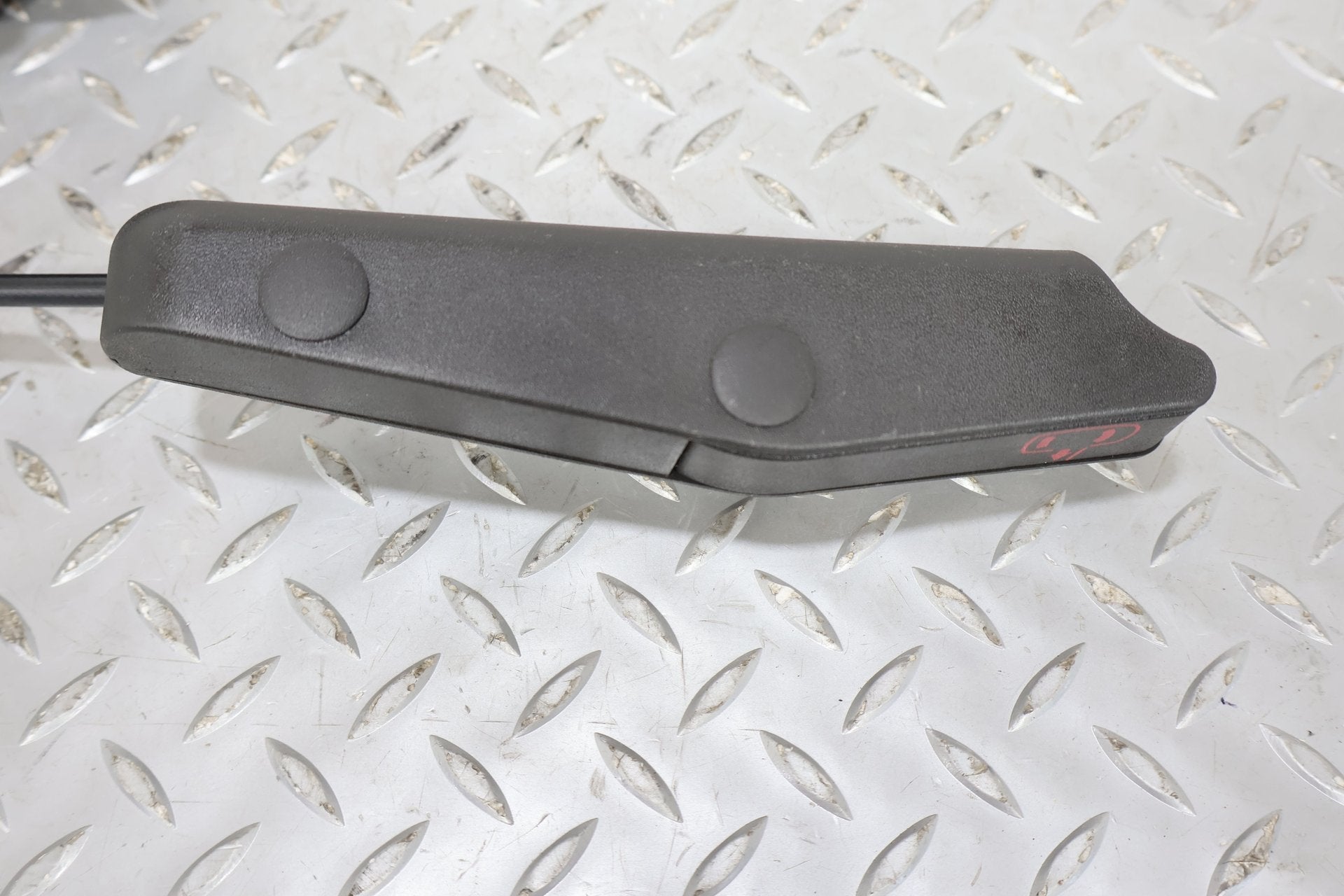 2007 Chevrolet Corvette- Right Front Door Latch