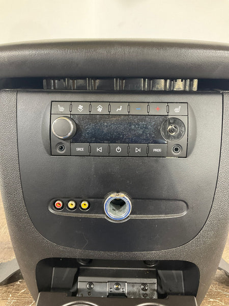 2007 GMC Yukon- Front Console