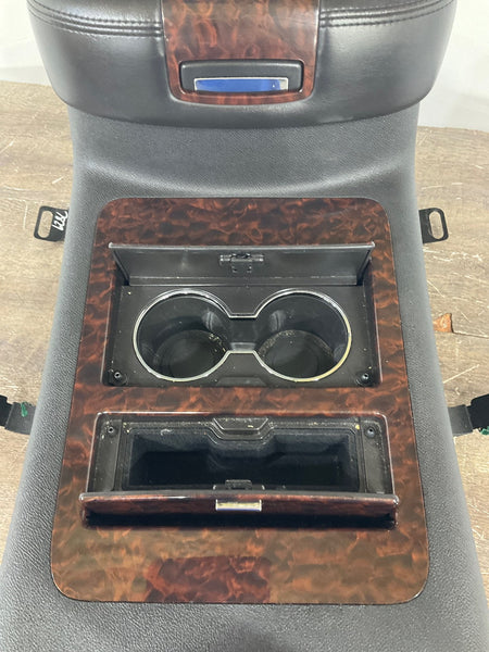 2007 GMC Yukon- Front Console