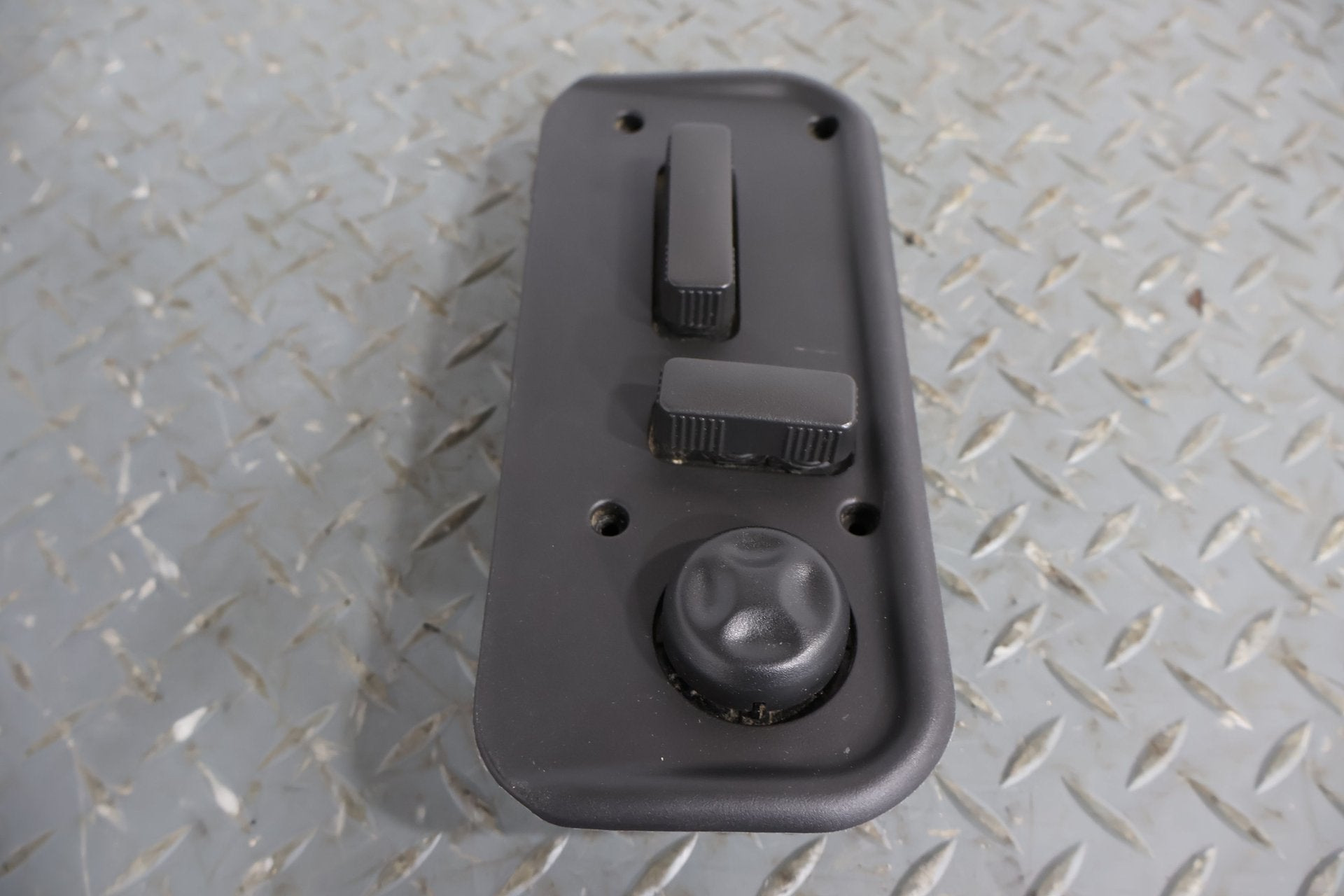 2007 Hummer H2- Seat Switch