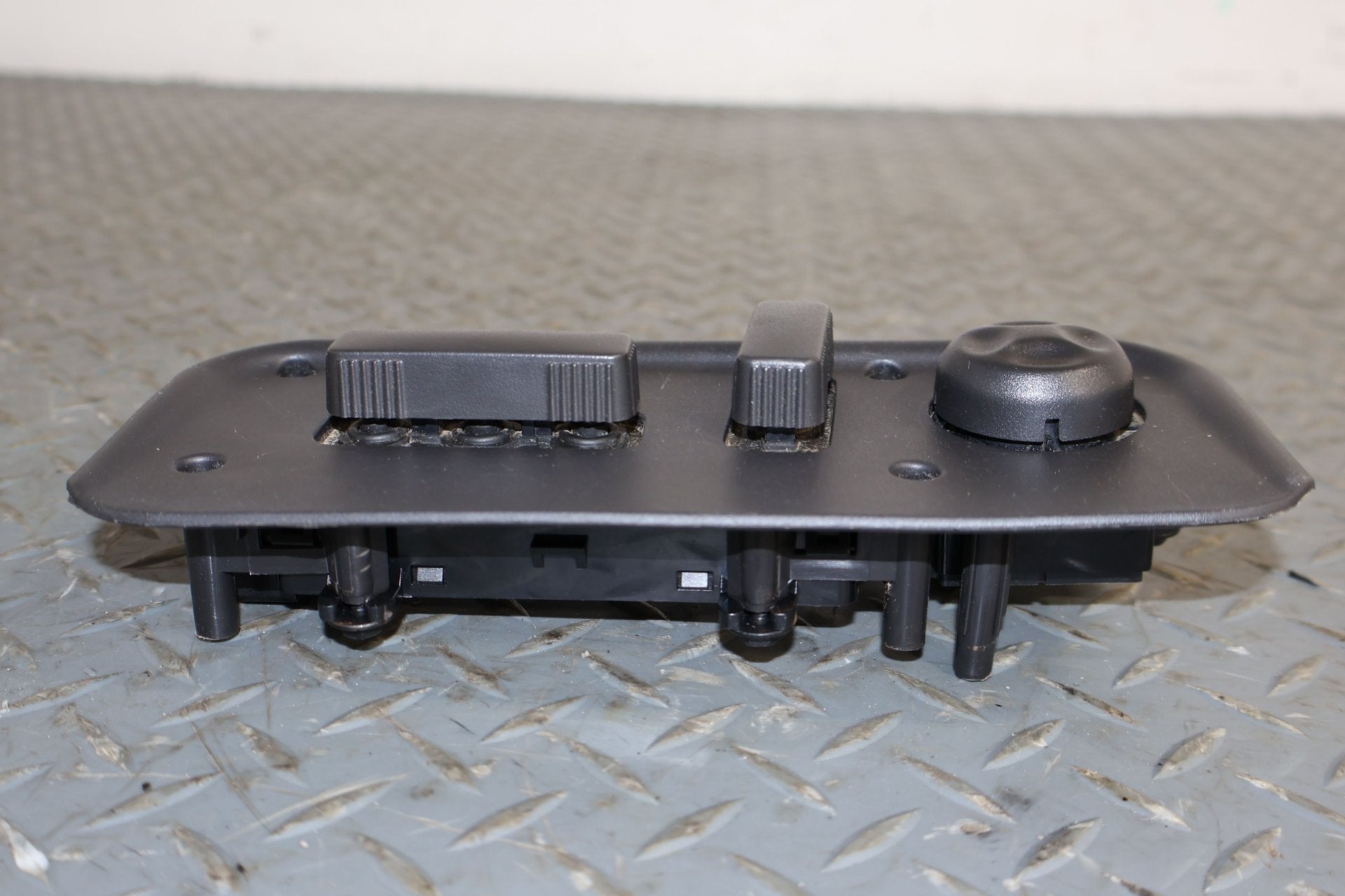 2007 Hummer H2- Seat Switch