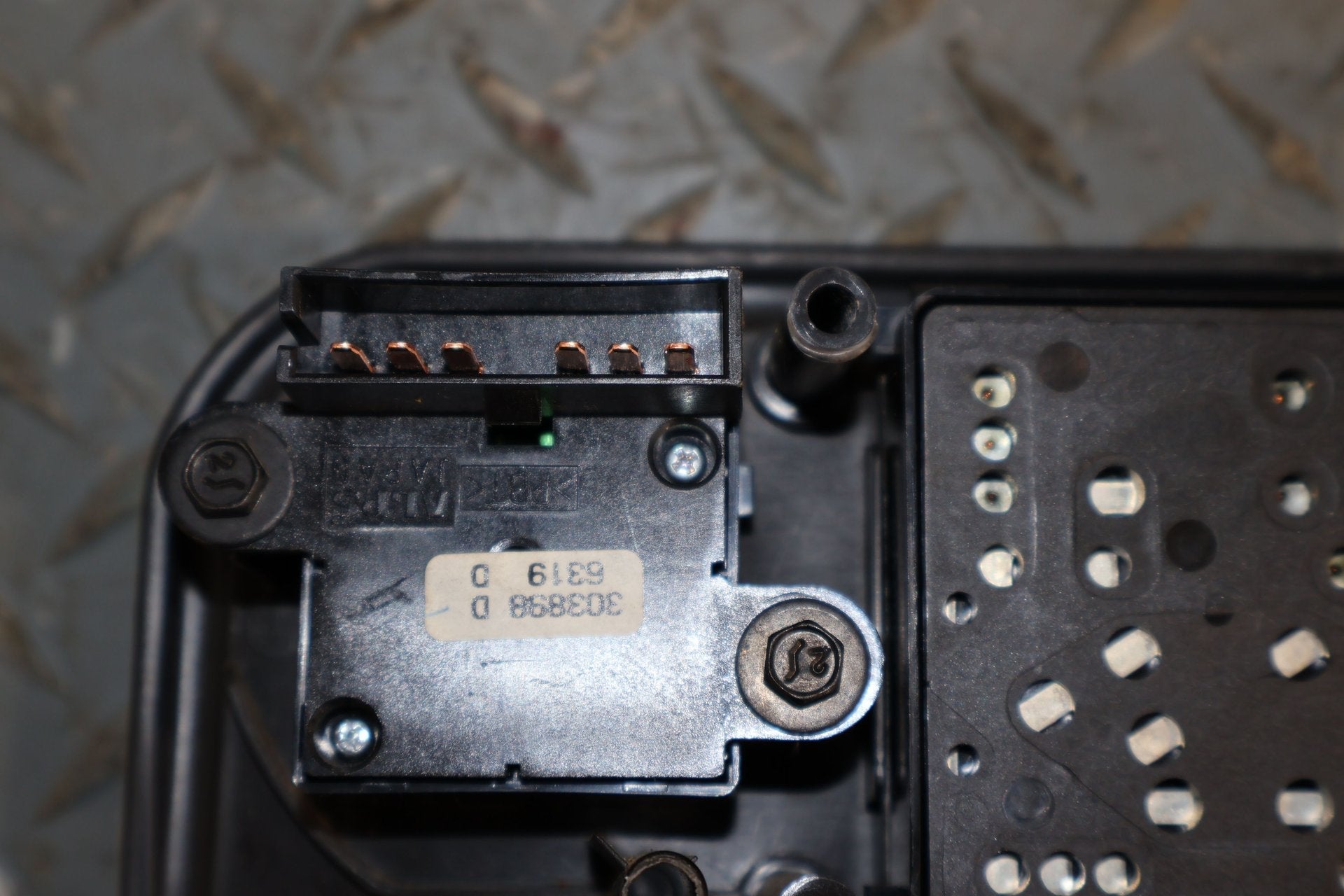 2007 Hummer H2- Seat Switch