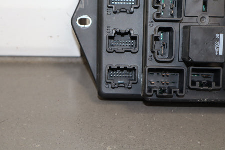 2007 Jaguar XKR 4.2L Gasoline Cabin Fuse Box