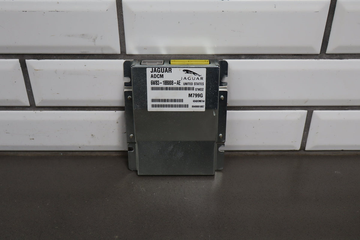 2007 Jaguar XKR- Suspension Damping Control Module PN: 6w83-18b008-ae