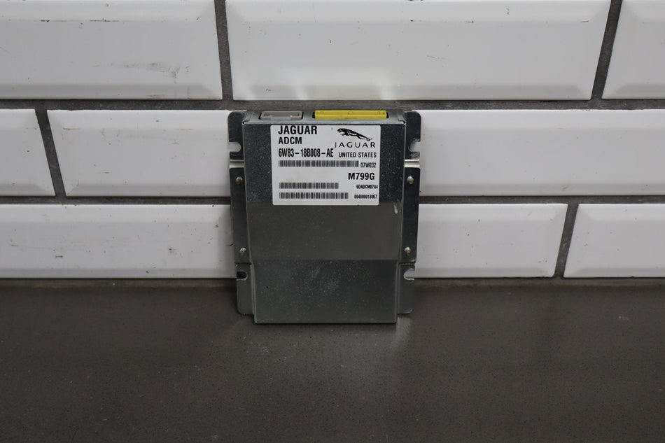 2007 Jaguar XKR- Suspension Damping Control Module PN: 6w83-18b008-ae