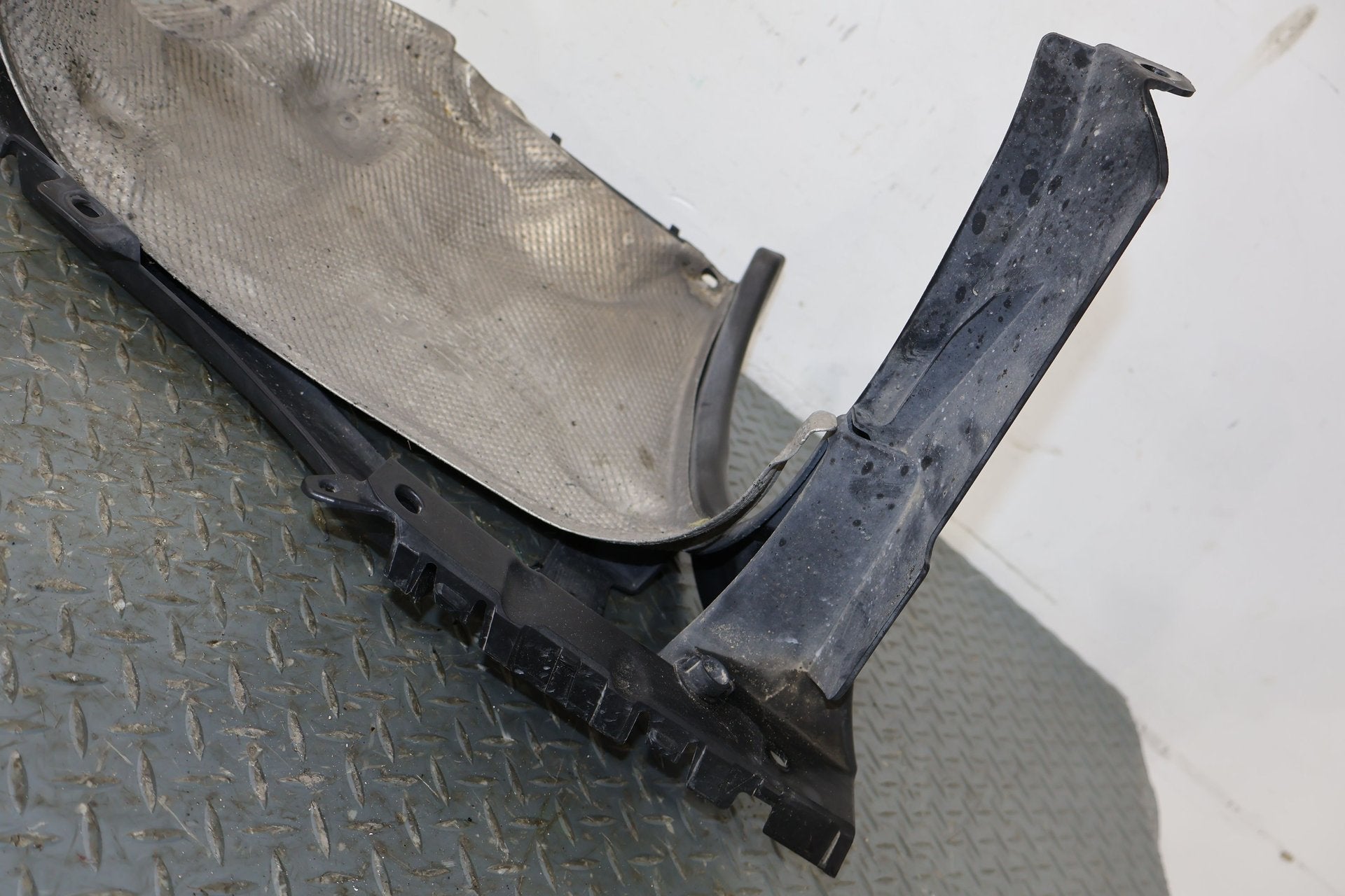 2007 Porsche 911- Exhaust Manifold Heat Shield
