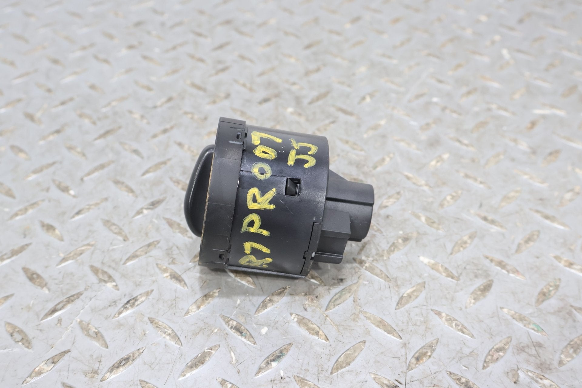 2007 Porsche 911- Headlight Switch