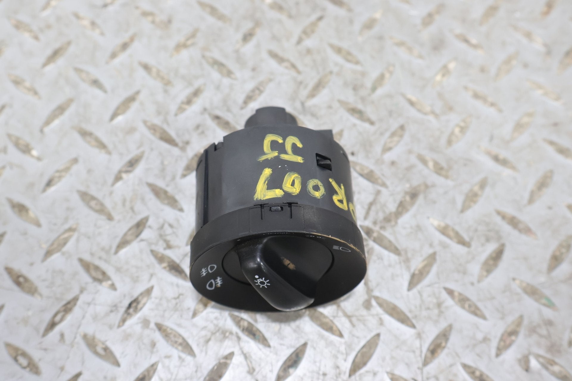 2007 Porsche 911- Headlight Switch