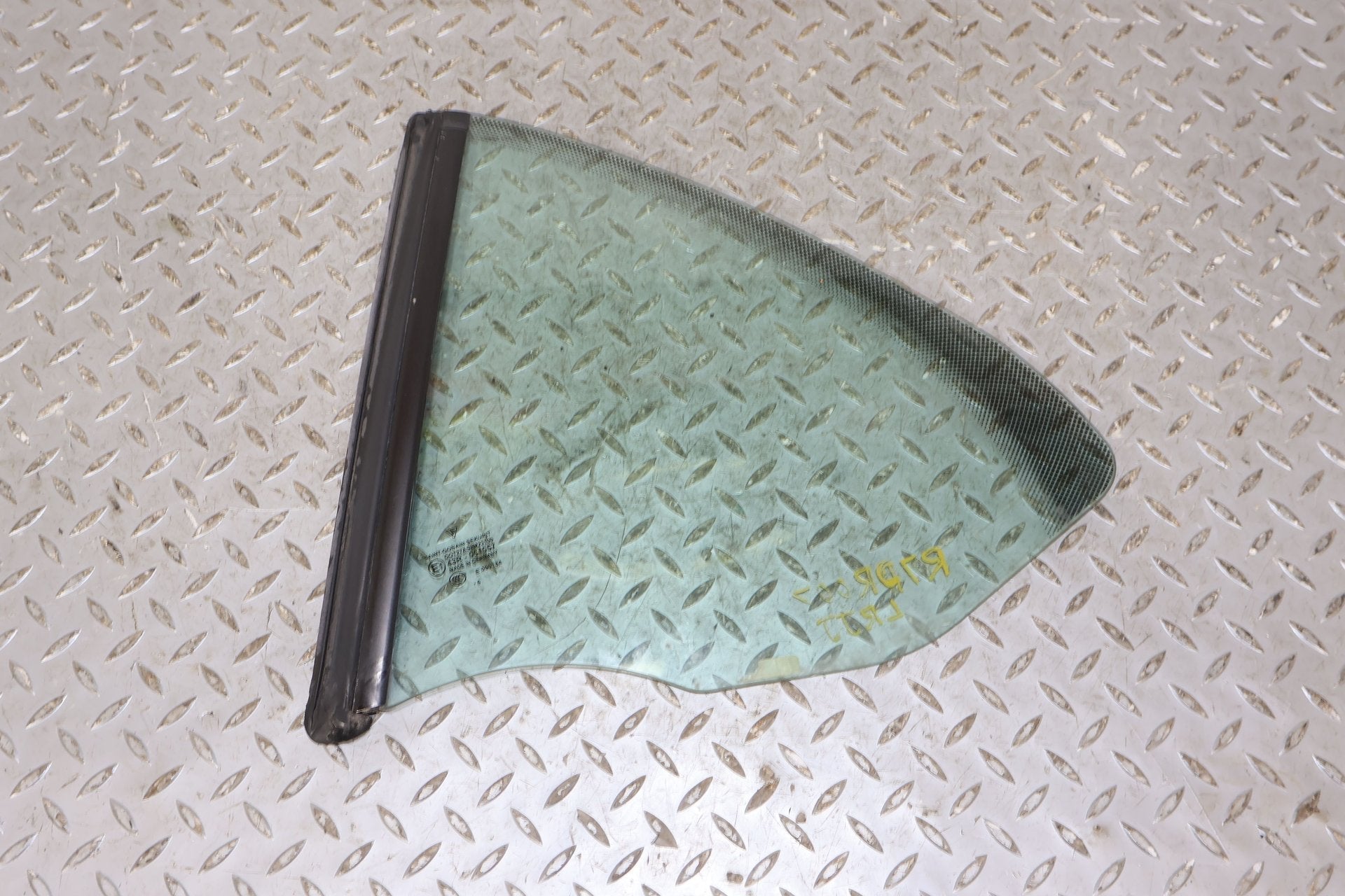 2007 Porsche 911- QUARTER GLASS/WINDOW