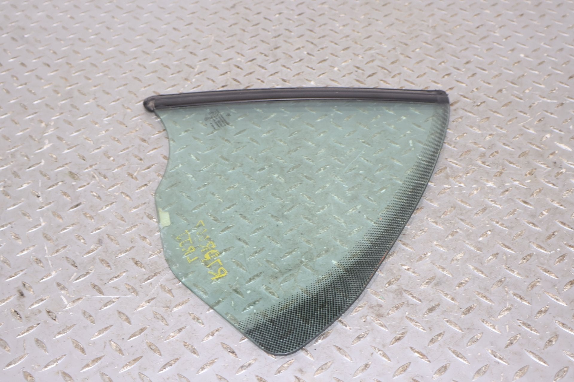 2007 Porsche 911- QUARTER GLASS/WINDOW