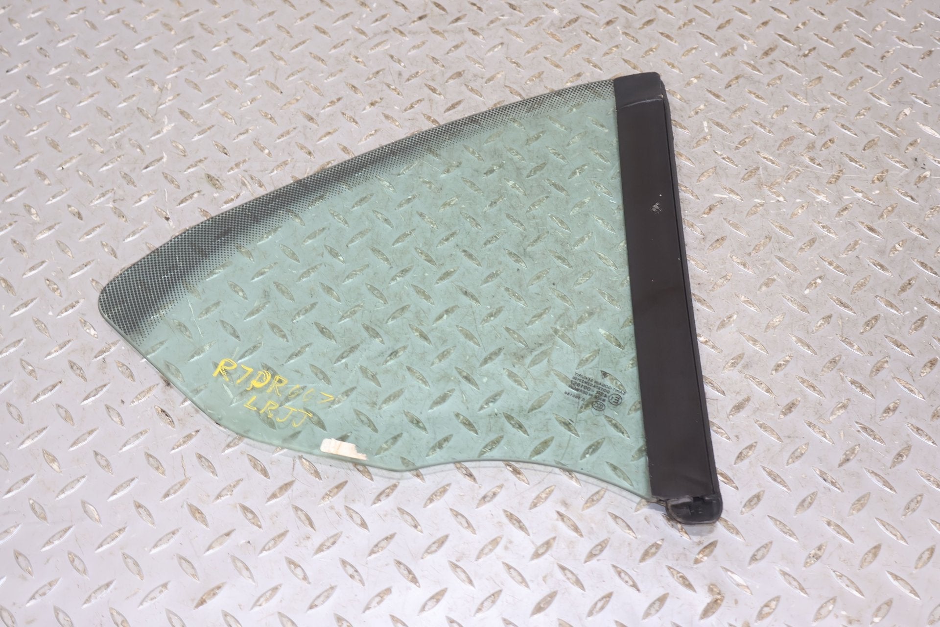2007 Porsche 911- QUARTER GLASS/WINDOW
