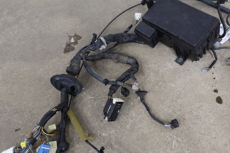 2007 Toyota FJ Cruiser 4.0L 4x2 Automatic Engine Fuse Box
