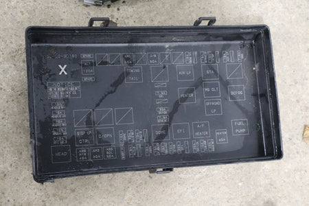 2007 Toyota FJ Cruiser 4.0L 4x2 Automatic Engine Fuse Box