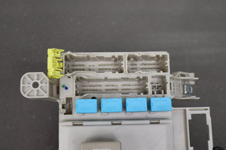 2007 Toyota FJ Cruiser 4.0L Cabin Fuse Box