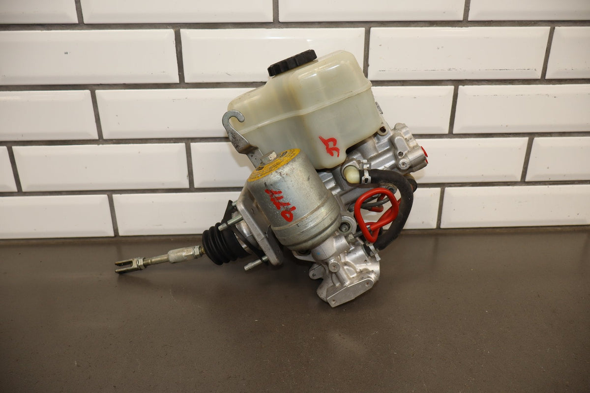 2007 Toyota FJ Cruiser 4x2 W/ Differential Lock ABS Brake Brake Pump OEM