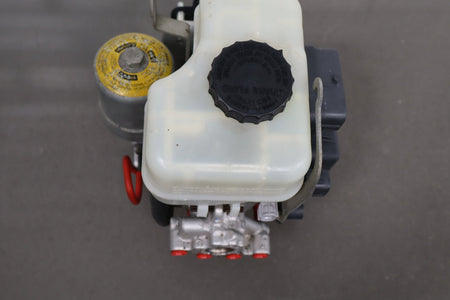 2007 Toyota FJ Cruiser 4x2 W/ Differential Lock ABS Brake Brake Pump OEM
