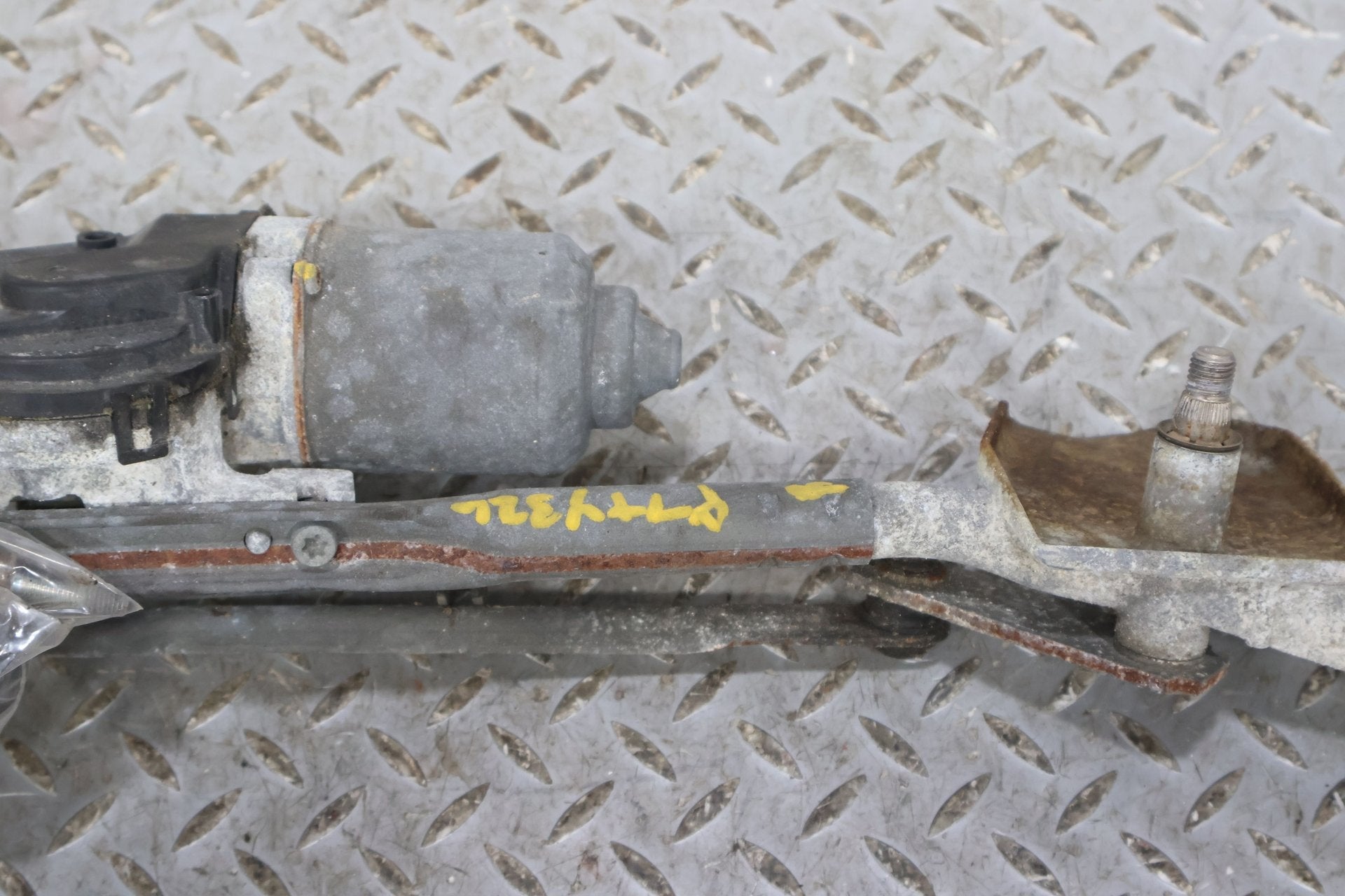 2007 Toyota FJ Cruiser- Wiper Linkage