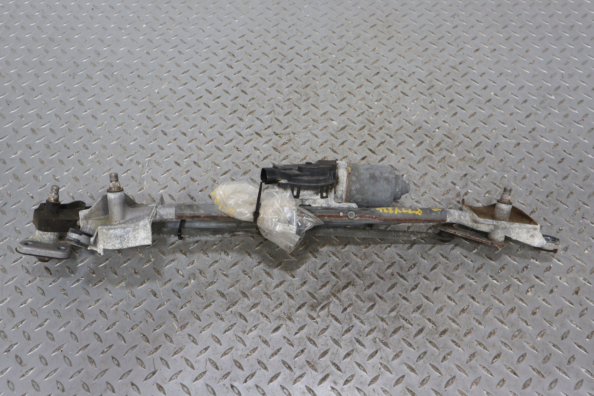 2007 Toyota FJ Cruiser- Wiper Linkage
