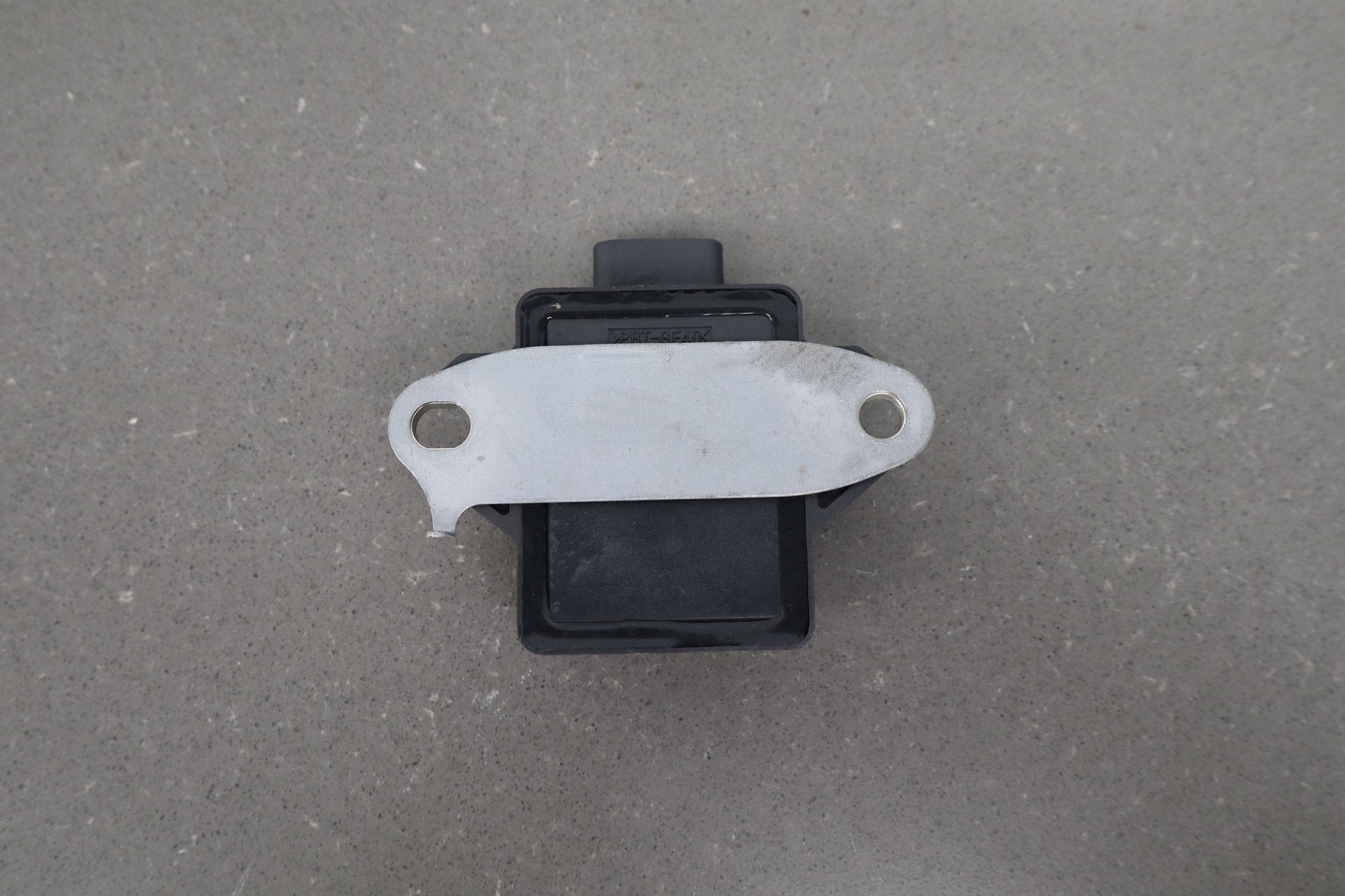 2007 Toyota FJ Cruiser - Yaw Rate Sensor Module PN: