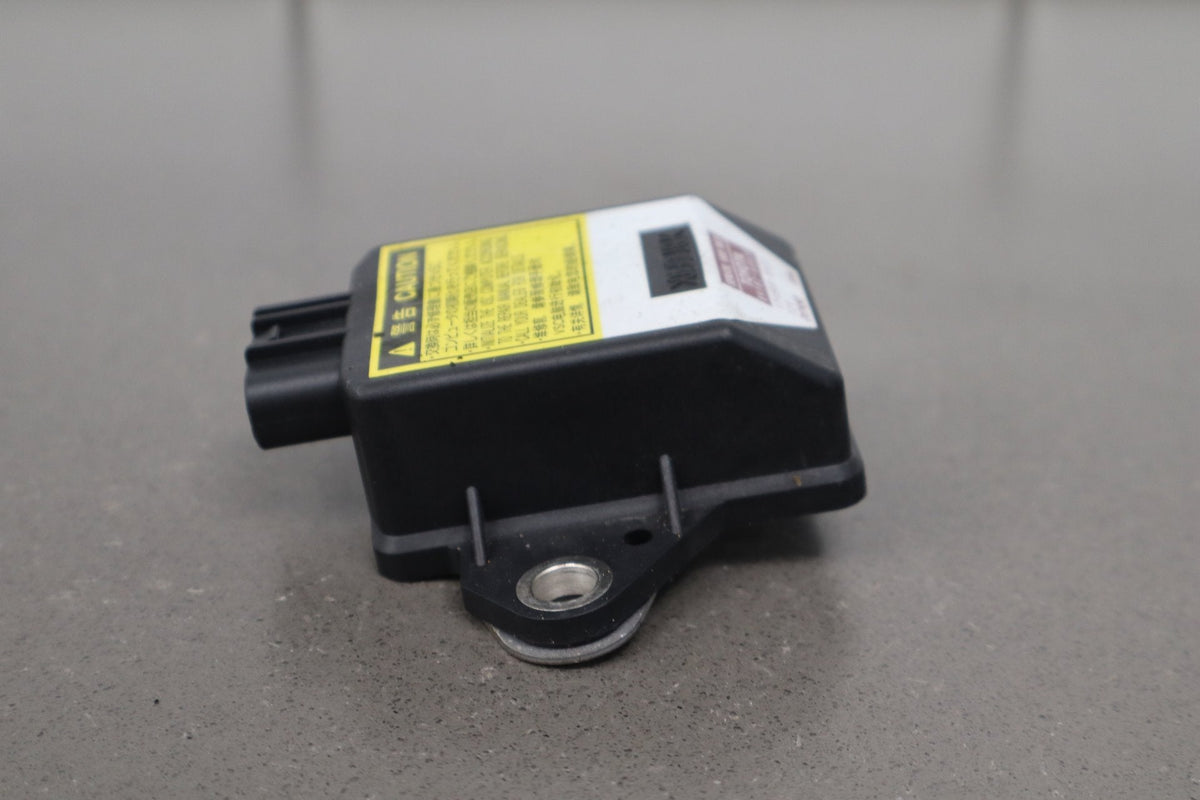 2007 Toyota FJ Cruiser - Yaw Rate Sensor Module PN: