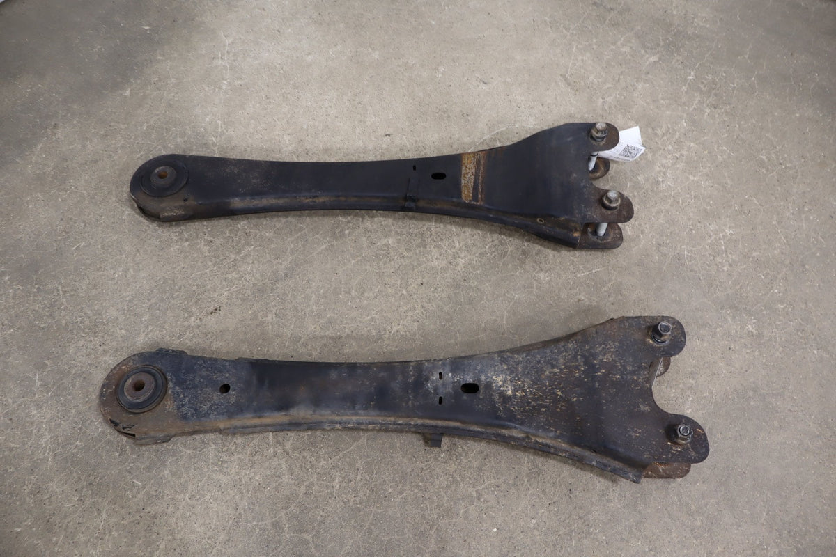2008-10 Ford F-250 F-350 Super Duty Front Radius Arm Pair LH RH
