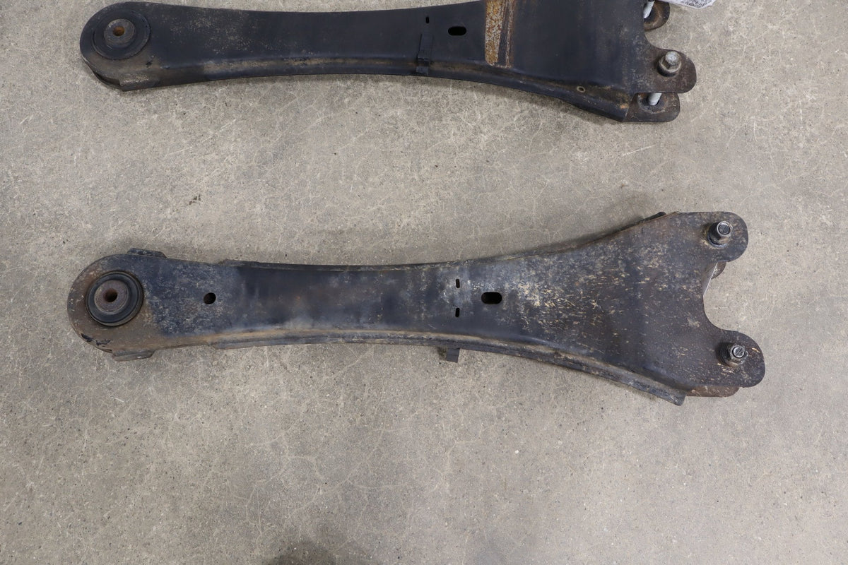 2008-10 Ford F-250 F-350 Super Duty Front Radius Arm Pair LH RH