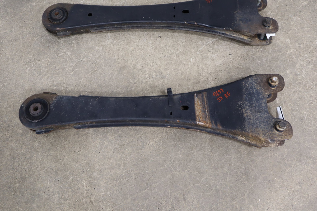 2008-10 Ford F-250 F-350 Super Duty Front Radius Arm Pair LH RH