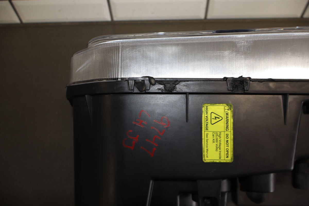 2008-14 Dodge Challenger R/T LH Headlamp HID Xenon 05028779AB