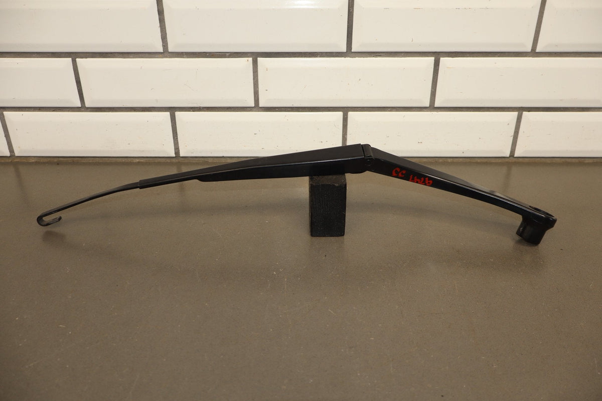 2008-14 Dodge Challenger Wiper Arm Pair LH RH OEM