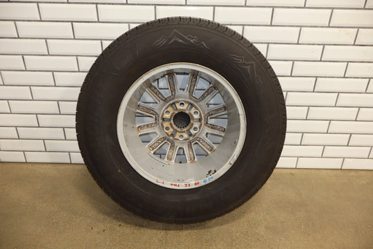 2008 - 20014 Chevrolet Tahoe Hybrid GMT900 18" Wheel & Tire Set 9597981