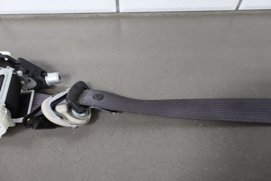 2008 - 2009 Cadillac Escalade ESV Right Front Seat Belt Ebony 194 19207582