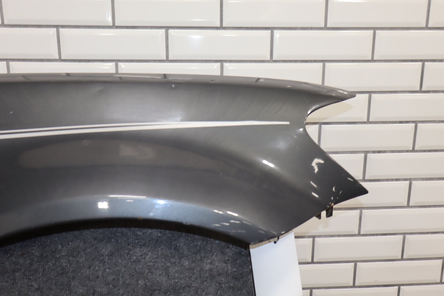 2008-2009 Pontiac G8 Right Fender GT Grey 18
