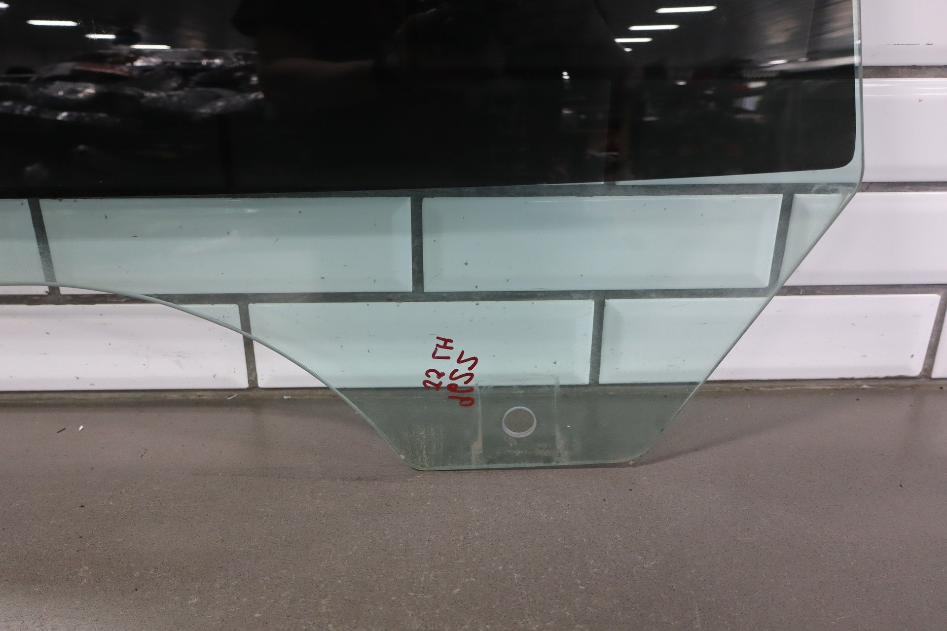 2008-2010 Dodge Challenger Left Front Door Window OEM
