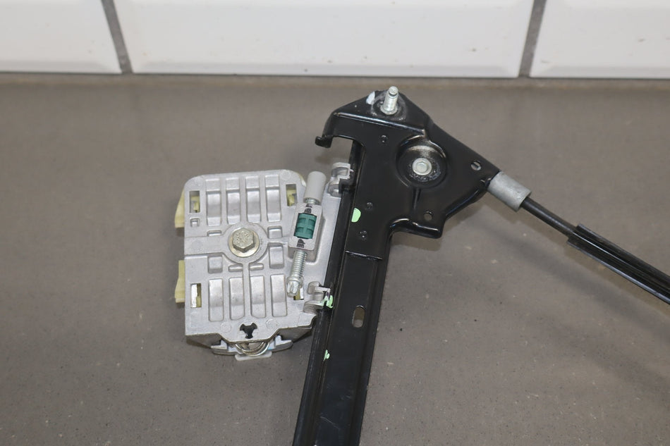 2008-2010 Dodge Challenger Right Front Door Regulator OEM