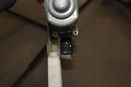 2008-2010 Dodge Challenger Right Front Door Regulator OEM